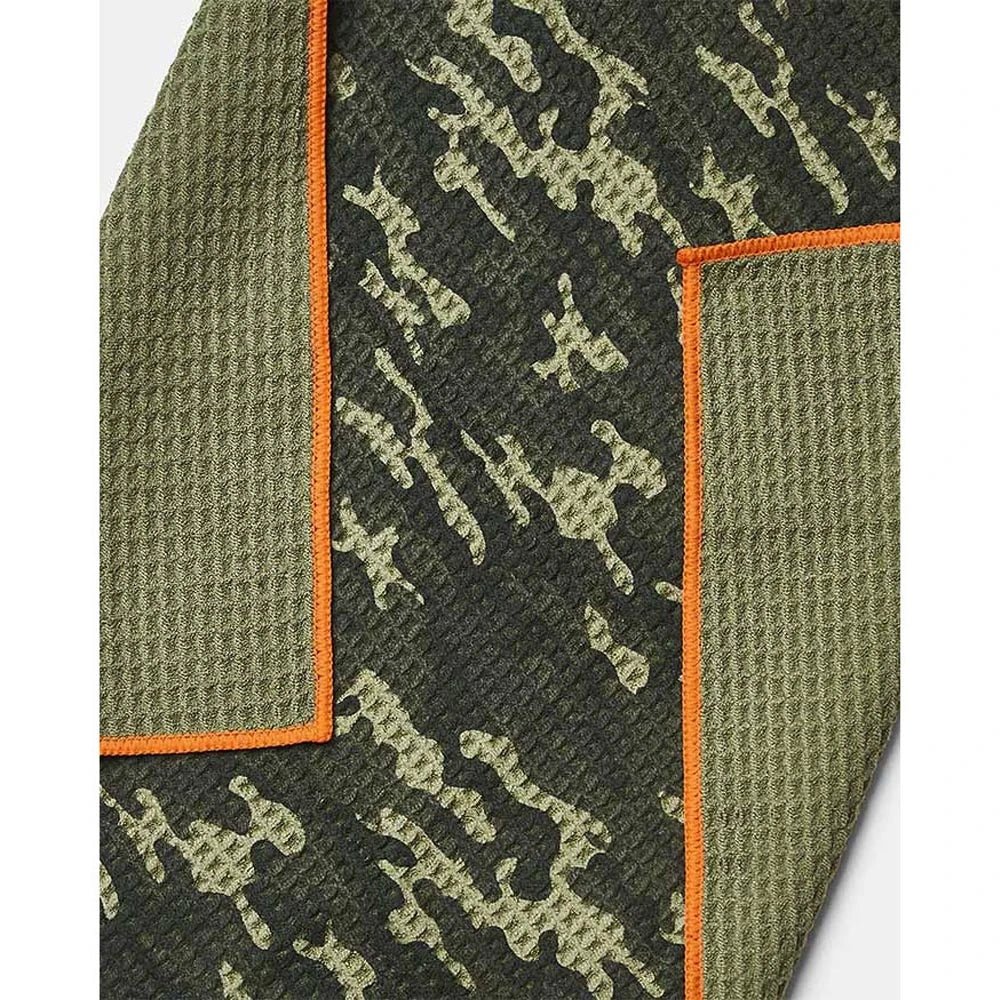 Ghost Golf Magnetic Golf Towel - Greenside - Image 16